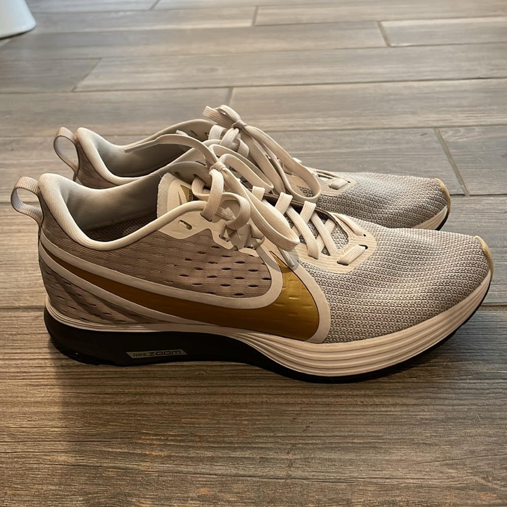 Nike Zoom Strike 2